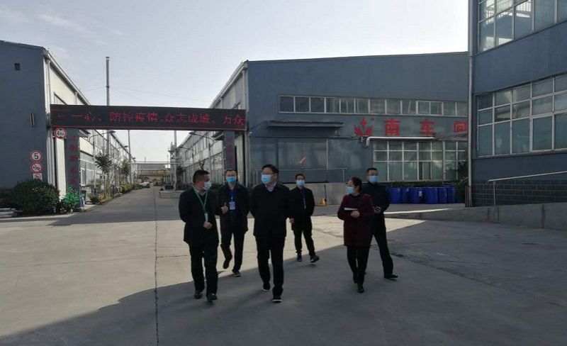 The director of Gaoxin District Management Committee inspects our factory's resumption of work and production